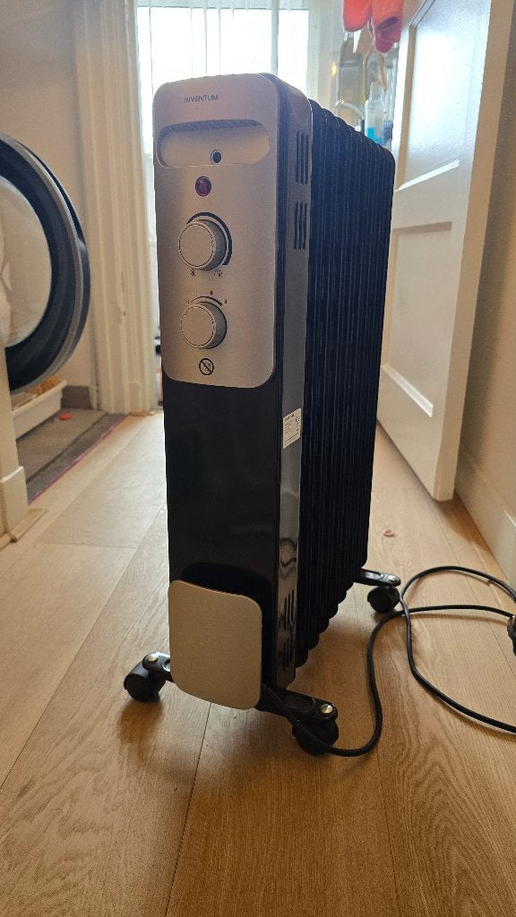 INVENTUM OLIEGEVULDE RADIATOR – KO931B, Ophalen, 30 tot 80 cm, Radiator, Minder dan 60 cm