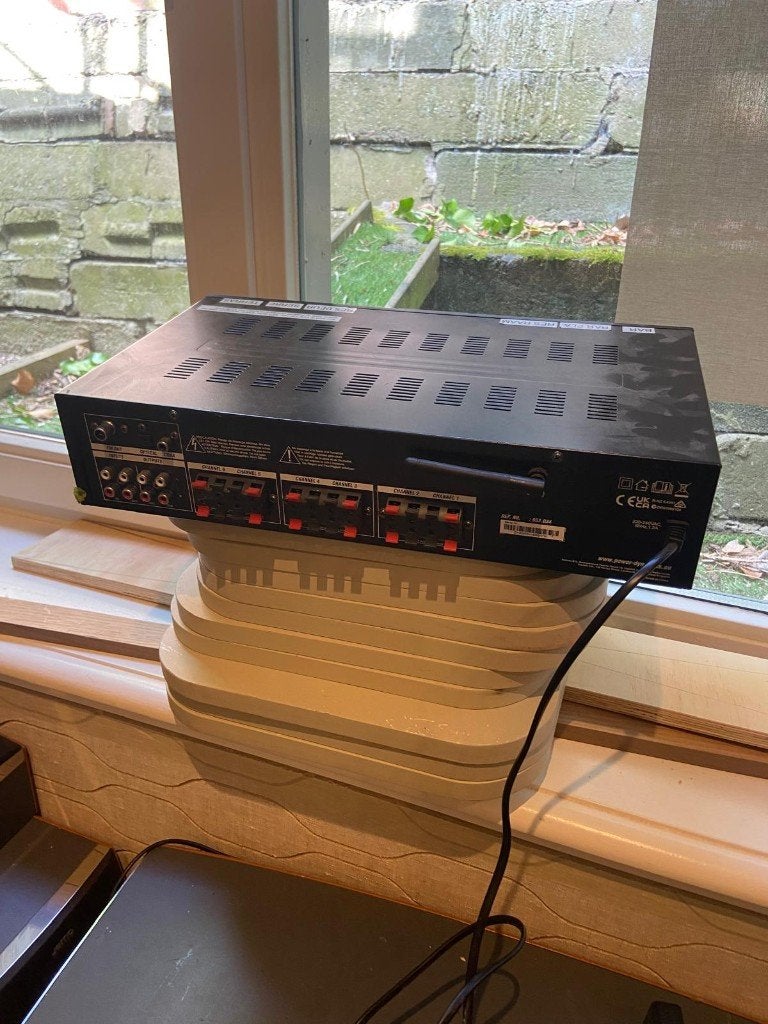 6-kanaals audio versterker met microfooningangen, Ophalen, Gebruikt, 120 watt of meer, Overige merken