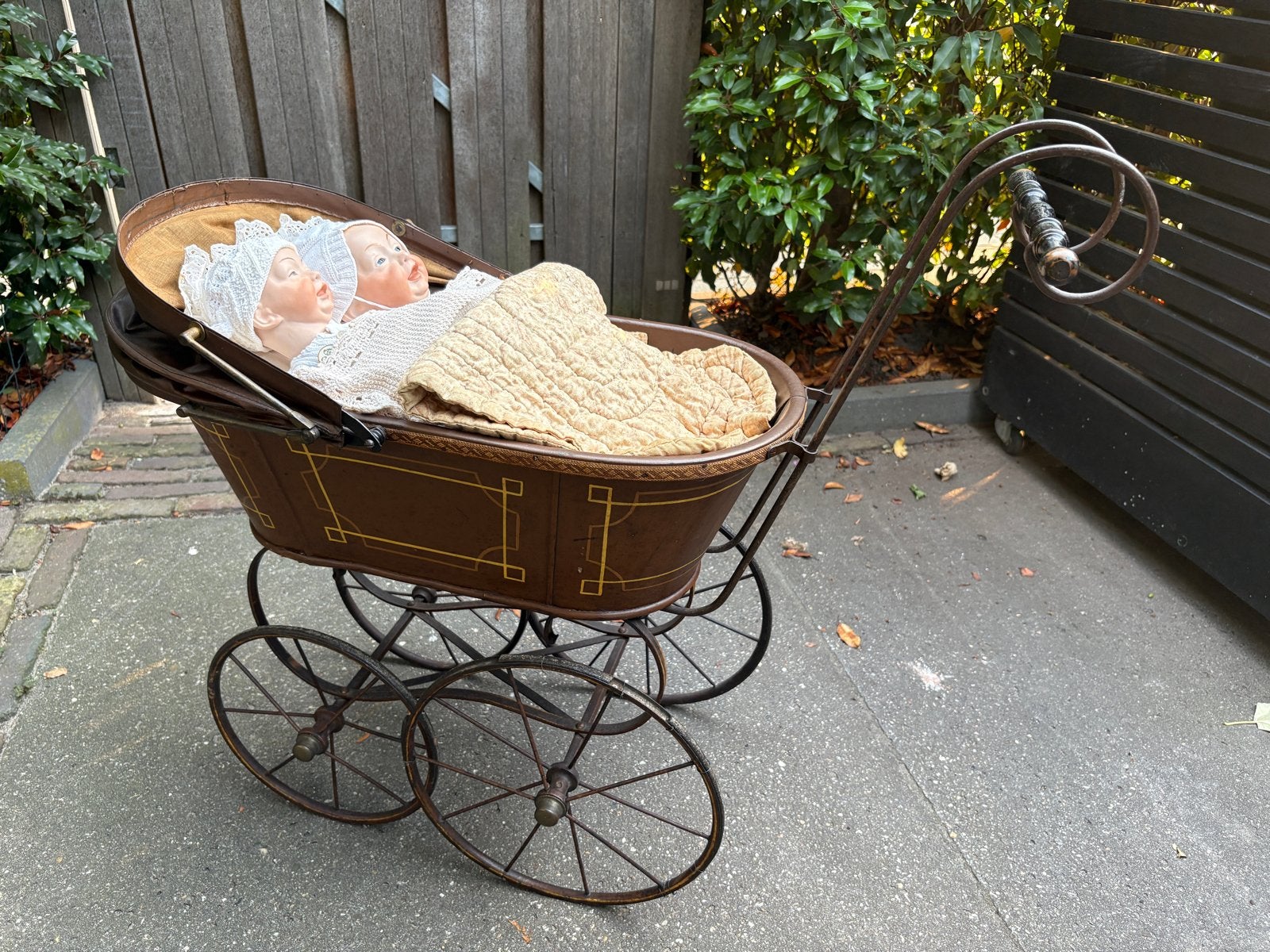 Replica poppen Kämmer & Reinhardt (K&R), antieke poppenwagen, Ophalen, Gebruikt, Babypop