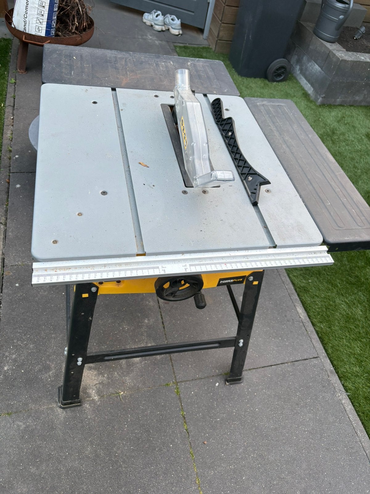 Tafelzaag powerplus, Doe-het-zelf en Verbouw, Ophalen, Cirkelzaag, Zo goed als nieuw, 30 tot 70 mm