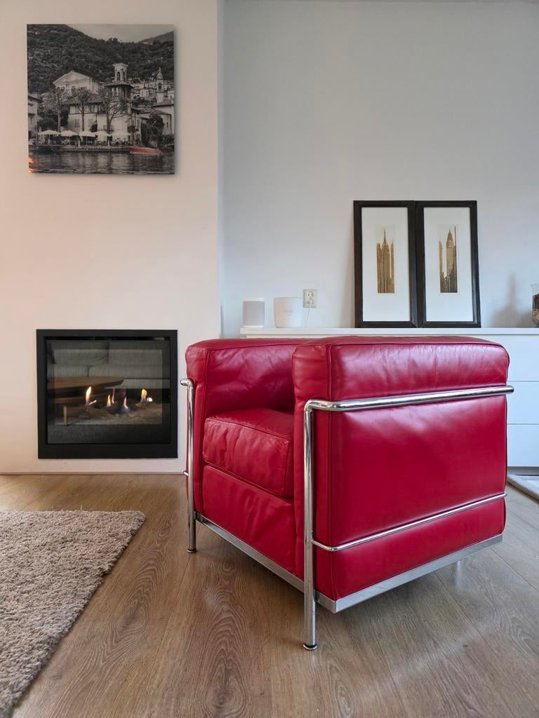 Cassina LC2 Grand Confort fauteuil Le Corbusier, Ophalen of Verzenden, 75 tot 100 cm, Leer