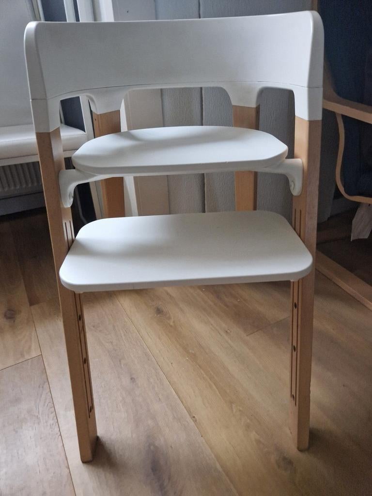 Meegegroeistoel Stokke Step wit met hout, Ophalen, Gebruikt, Meegroeistoel