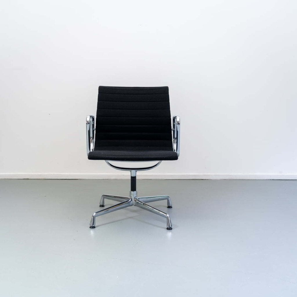Vitra Eames EA 108 Stoel Zwart Hopsak - Chroom, Niet ingevuld, Zo goed als nieuw, Niet ingevuld, Niet ingevuld