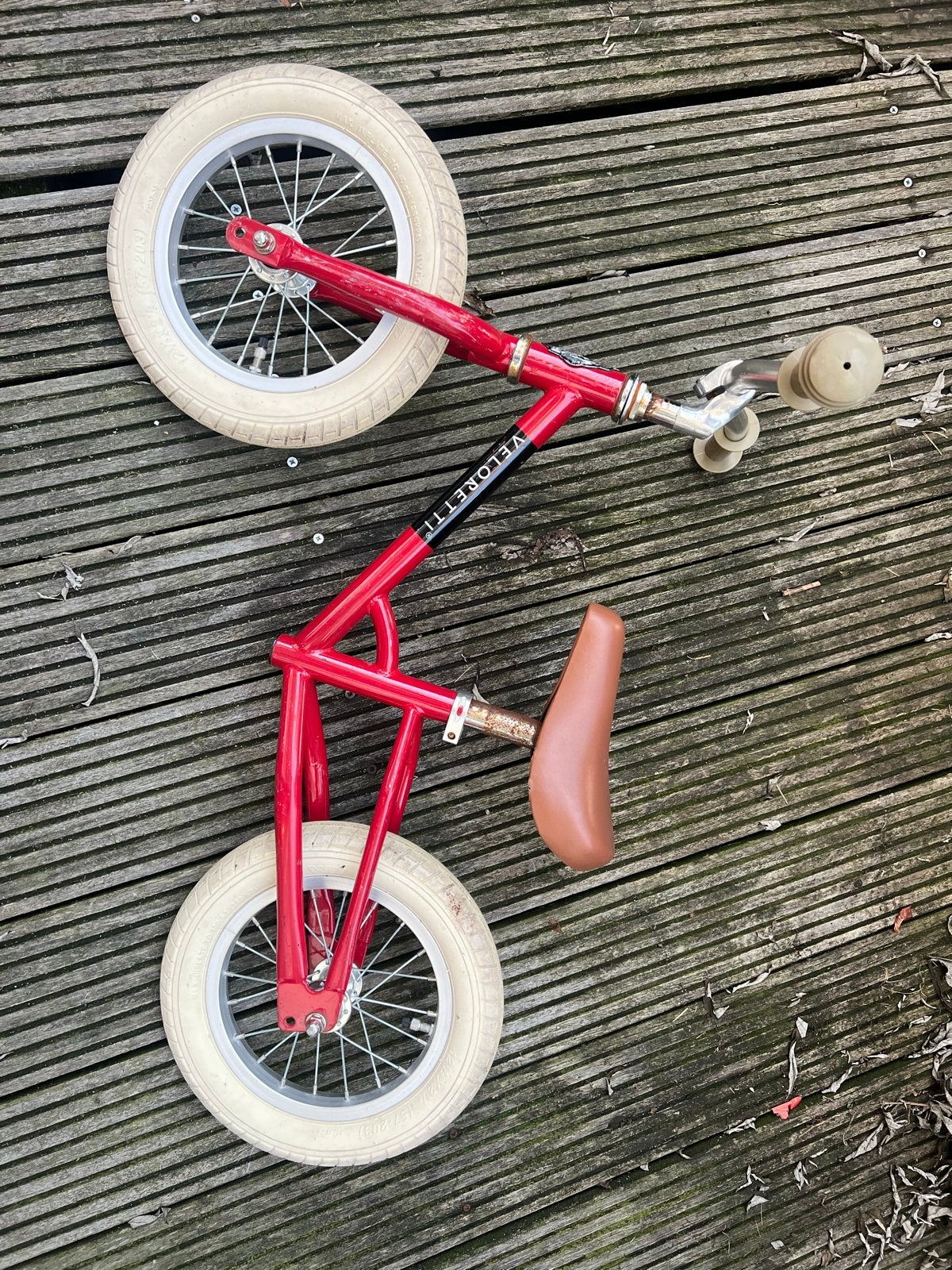 Veloretti loopfiets rood / driewieler, Ophalen, Zo goed als nieuw, Minder dan 16 inch