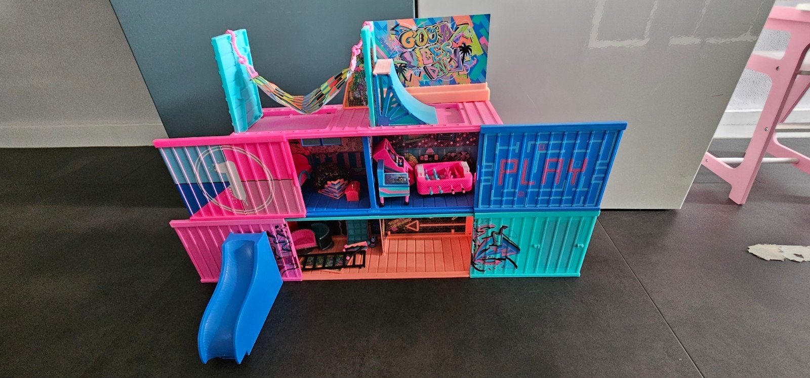 L.O.L. Surprise! OMG Huis Speelset, Ophalen, Zo goed als nieuw, Jongen of Meisje