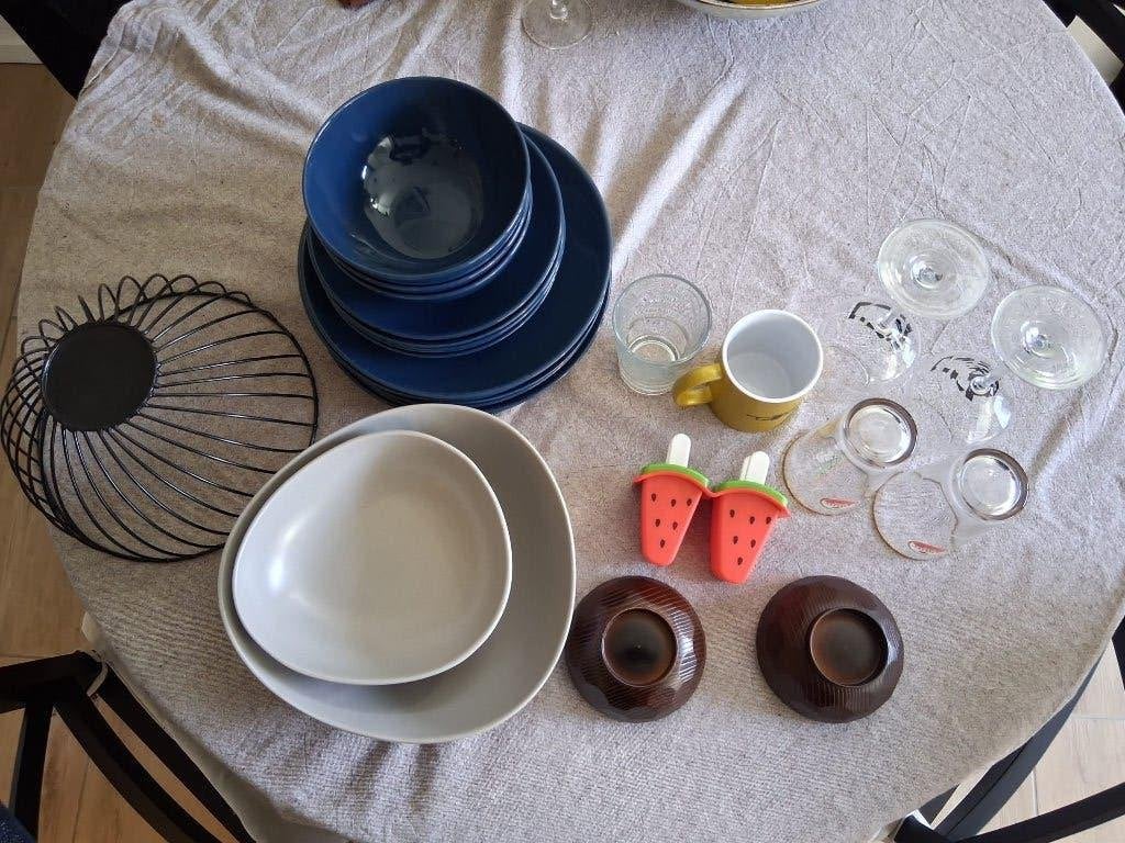 Gratis servies, kommen, glazen en meer, Huis en Inrichting, Ophalen, Overige materialen, Gebruikt, Overige merken