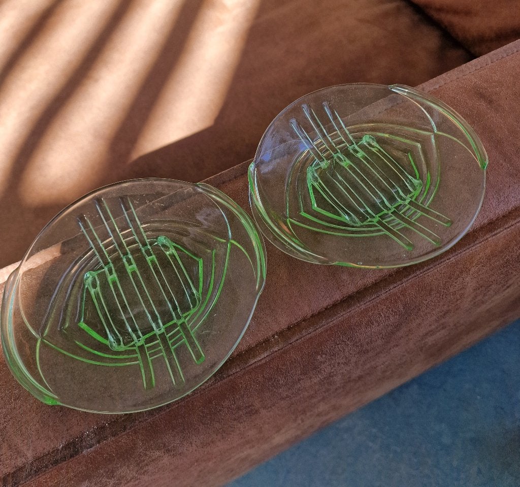 Art Deco Groen Glas Schoteltjes Set 2 Stölzle, Ophalen of Verzenden