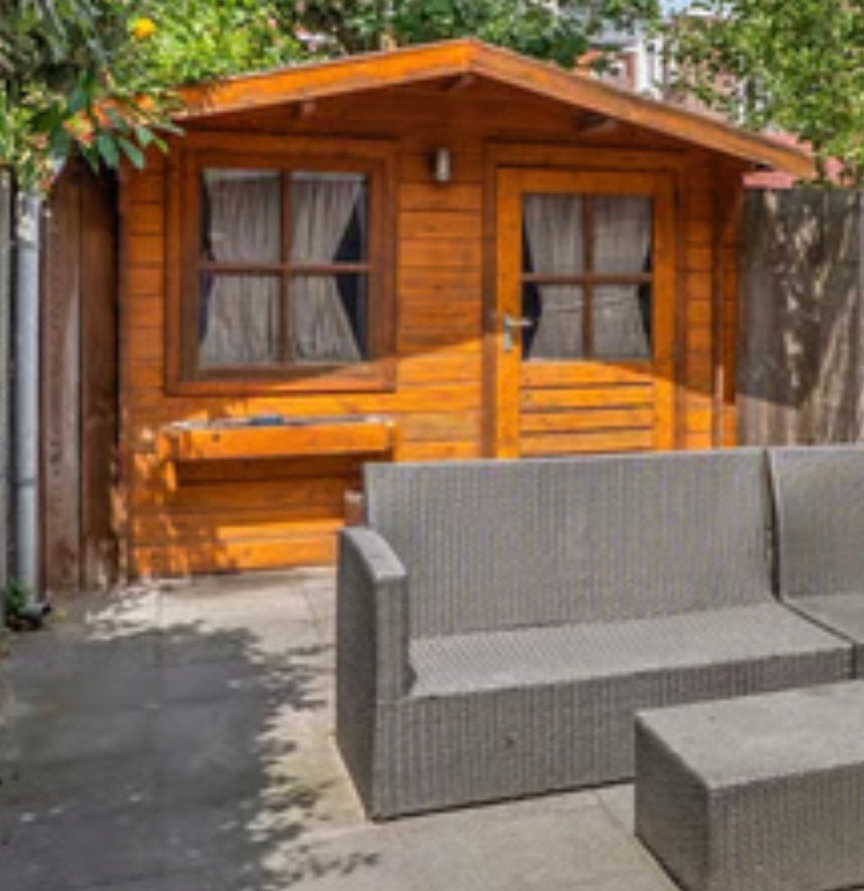 Gratis af te halen. Blokhut /schuur /tuinhuis, Ophalen, Zo goed als nieuw, 250 tot 500 cm, Blokhut
