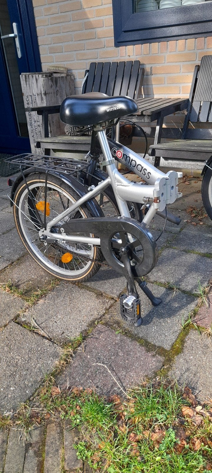 Foto 2 van Compass vouwfietsen, 3 versnellingen, hand- en terugtraprem