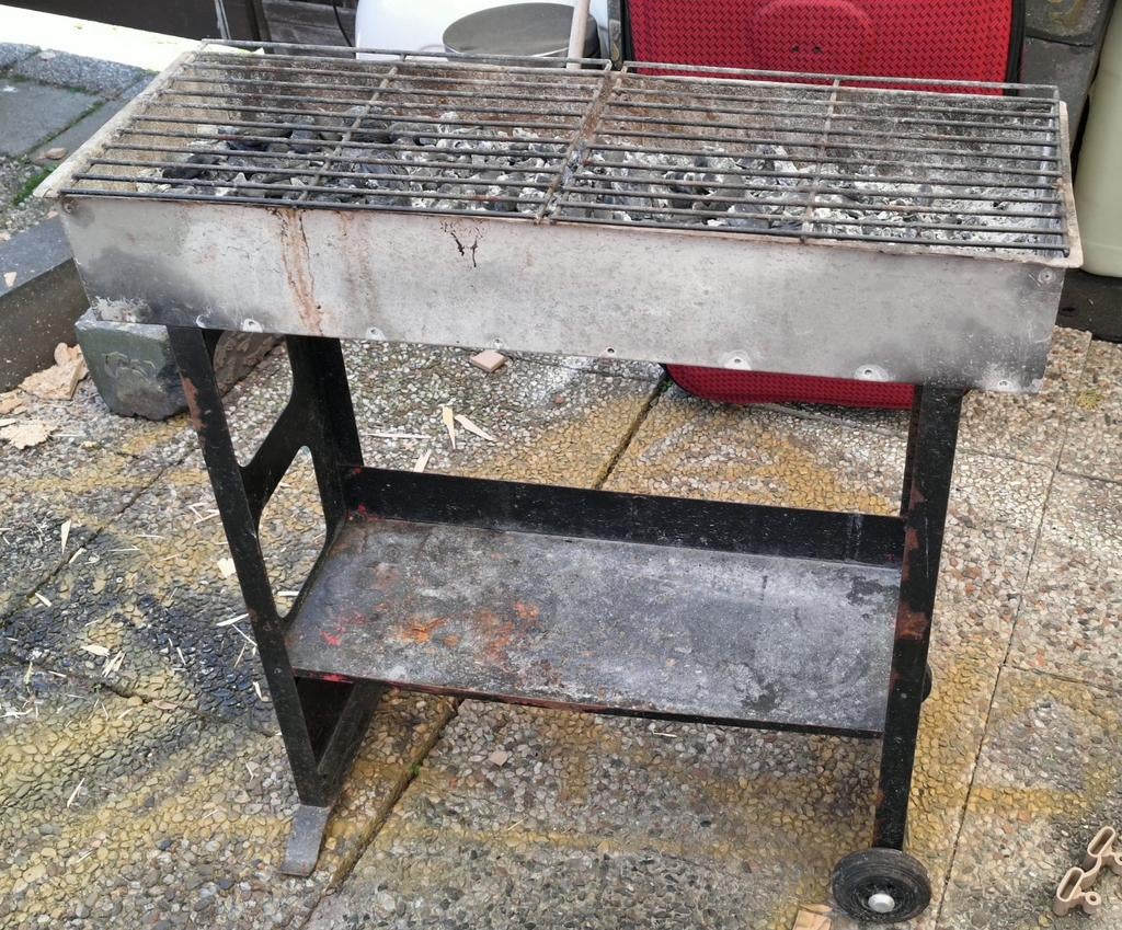 Bbq Gebruikte barbecue op wielen, Ophalen, Gebruikt, Onbekend