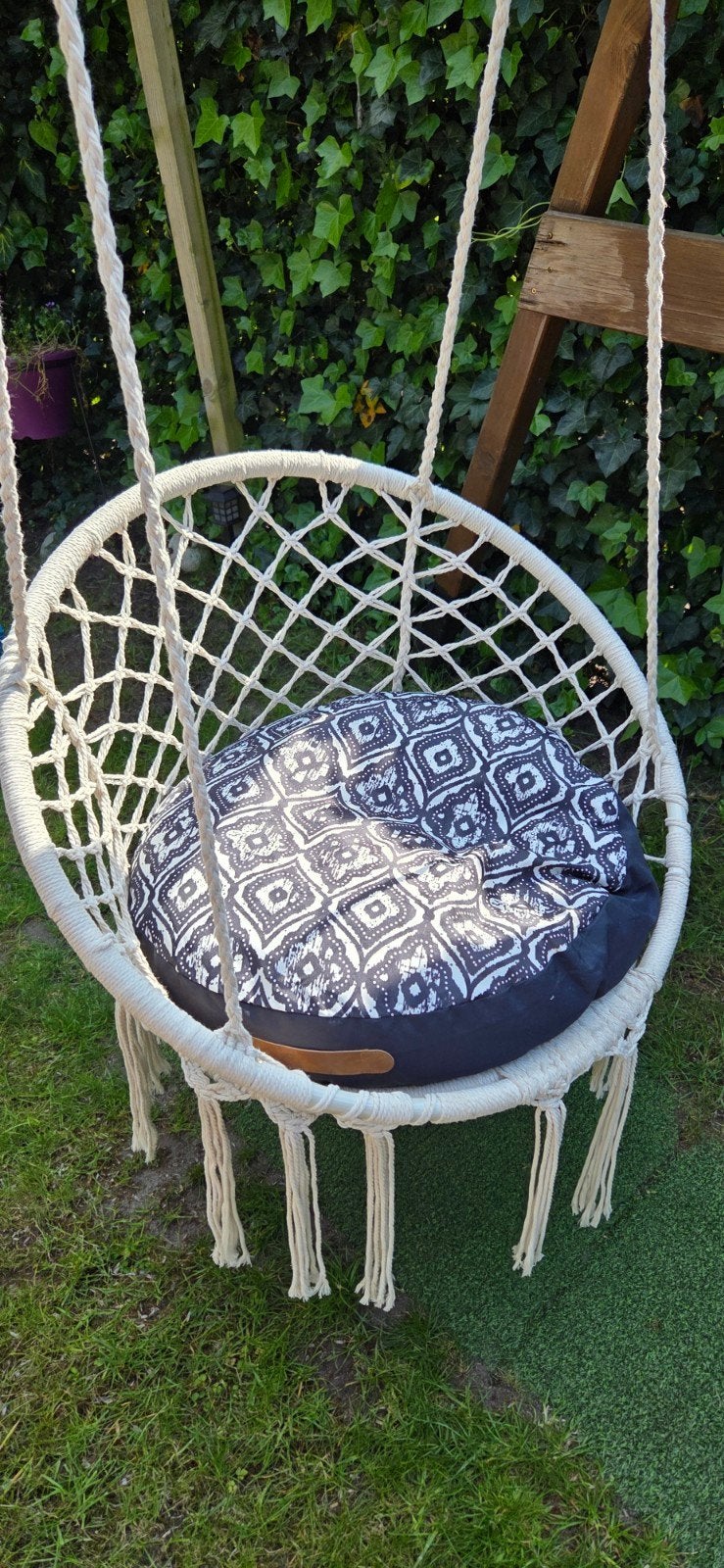 Macramé Hangstoel met Kussen - Binnen & Buiten, Huis en Inrichting, Stoelen, Ophalen, Wit, Zo goed als nieuw, Boho, Macramé