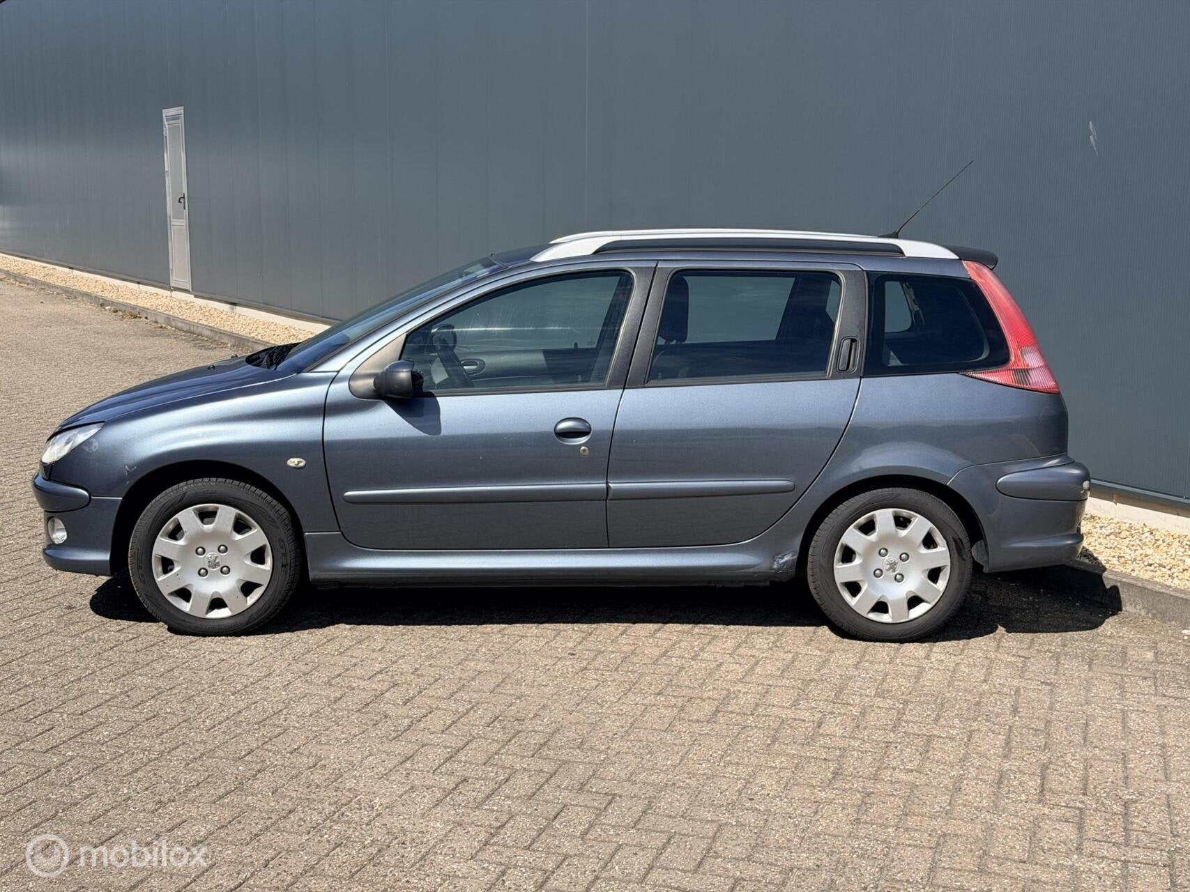 Peugeot 206 SW 1.6-16V Air-line 3 AUTOMAAT/APKNAP, Auto's, Gebruikt, 4 cilinders, 49 €/maand, Origineel Nederlands