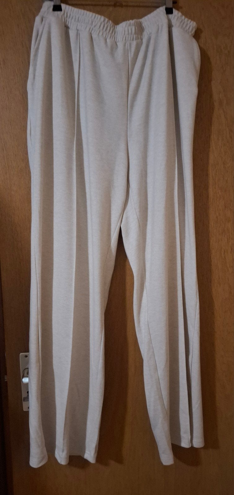 Nieuwe ecru broek met wijde pijp carmakoma mt 50/52, Kleding | Dames, Huispakken, Ophalen of Verzenden, Nieuw, Maat 46/48 (XL) of groter