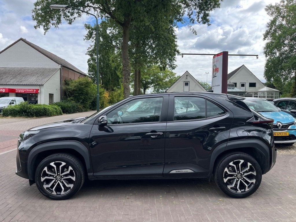 Toyota YARIS CROSS 1.5 HYBRID BUSINESS PLUS / NAVI / CAMERA, Auto's, Toyota, Gebruikt, Zwart, 1490 cc, Bedrijf
