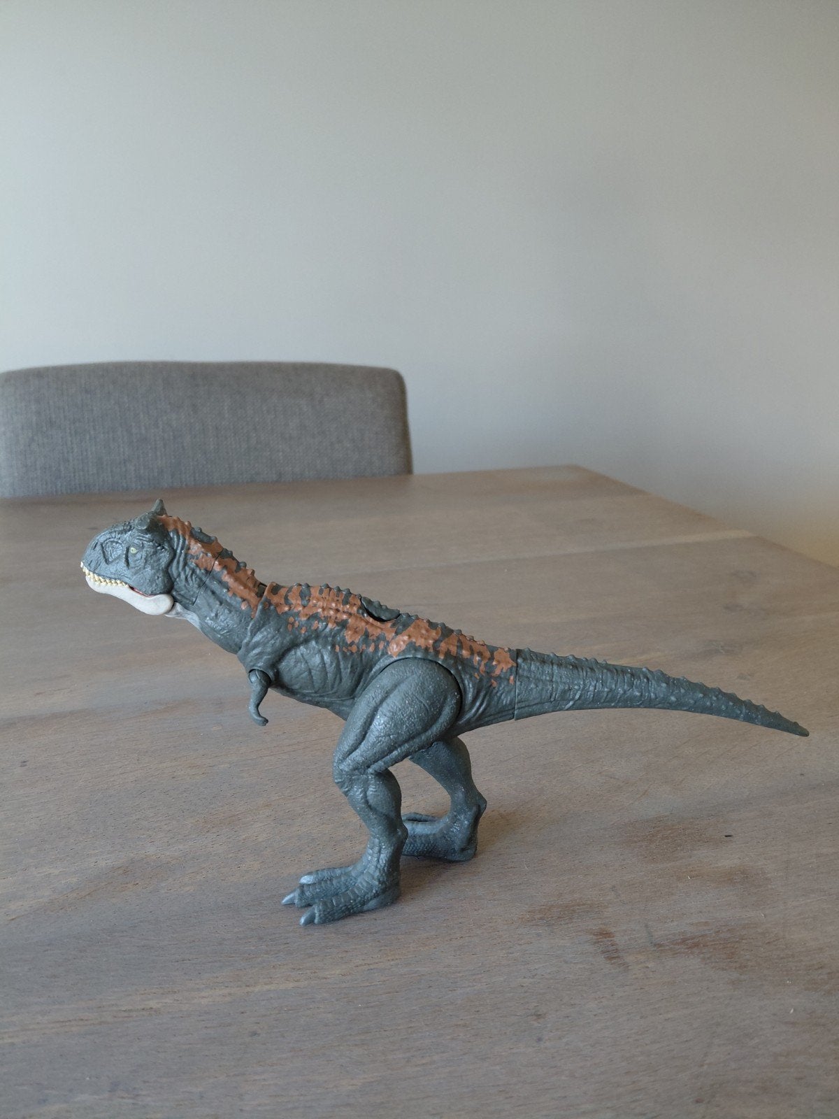 Jurassic World Carnotaurus te koop, Ophalen of Verzenden, Zo goed als nieuw