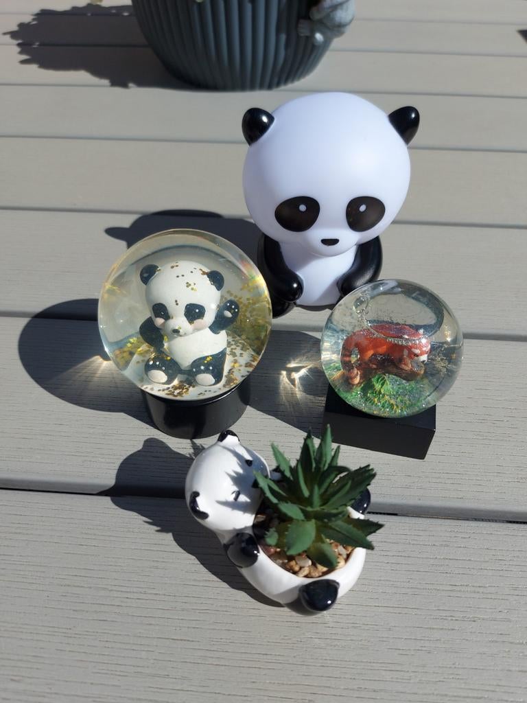 Accessoires kinderkamer thema panda beeldjes en lichtje, Verzamelen, Beelden en Beeldjes, Ophalen of Verzenden, Zo goed als nieuw