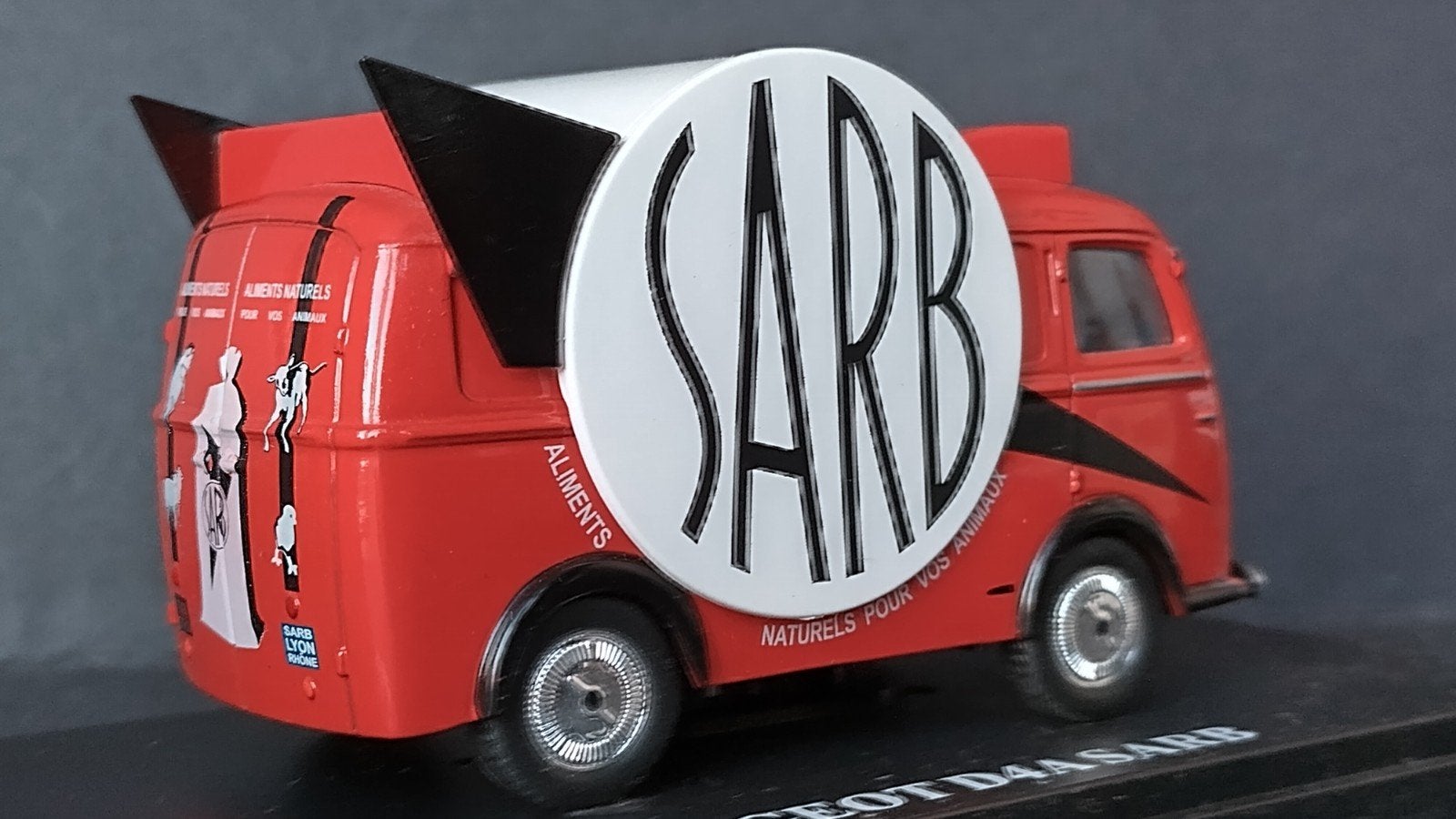Peugeot d3a Tour de France Sarb 1;43 Altaya Pol, Hobby en Vrije tijd, Overige merken, Auto, Verzenden, .