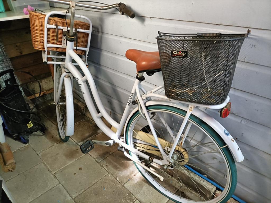 Stevige Sparta fiets met mand, slot defect, Fietsen en Brommers, Fietsen | Dames | Damesfietsen, Ophalen, Gebruikt, Sparta