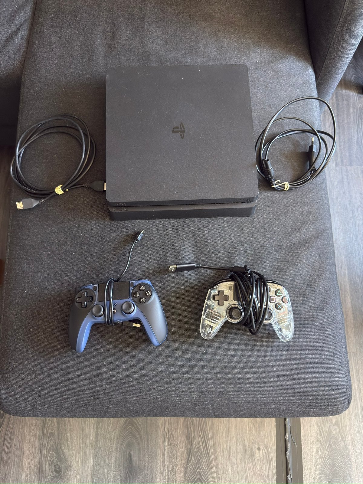 Playstation 4 slim editie 500gb, Spelcomputers en Games, Met 2 controllers, Ophalen of Verzenden, Slim, 500 GB