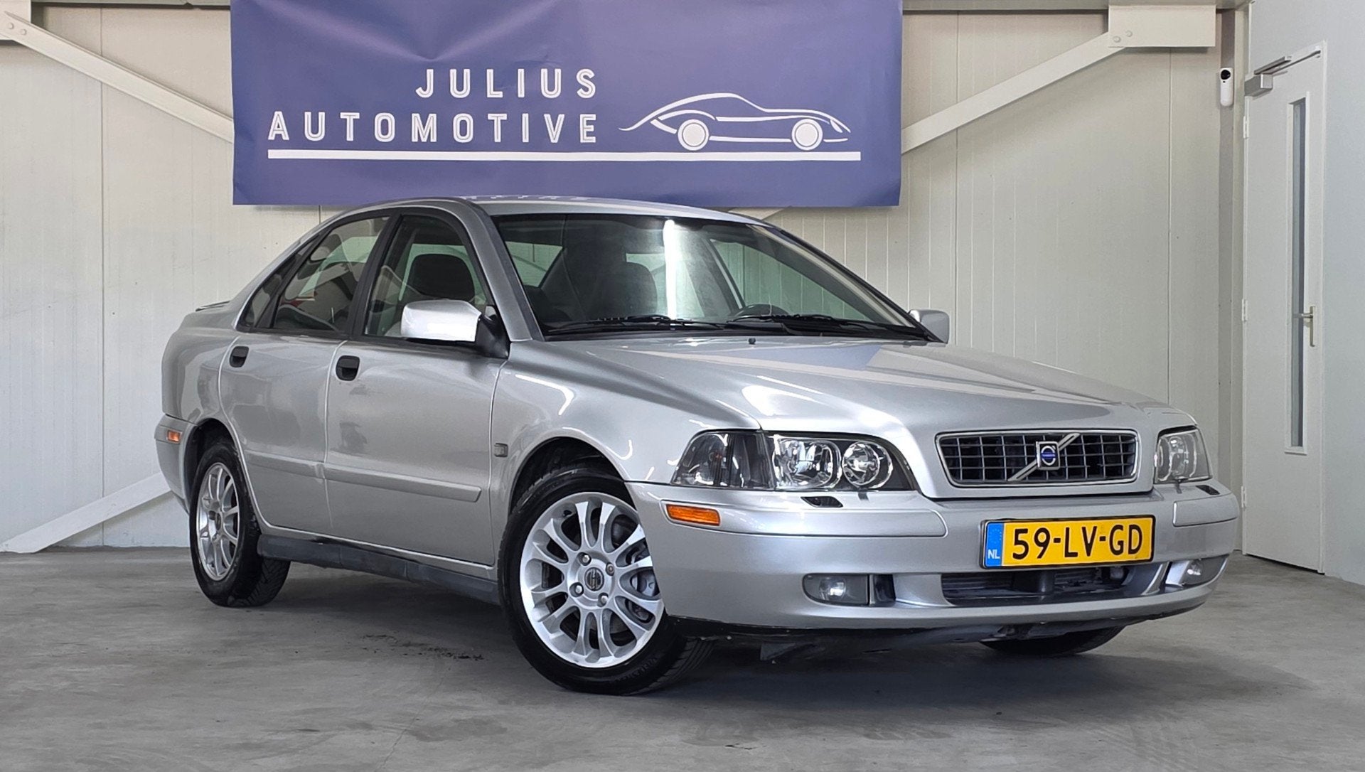 Volvo S40 2.0 Europa Nordic Leer Xenon CruiseControl DSA Net, Voorwielaandrijving, 136 pk, Gebruikt, 4 cilinders