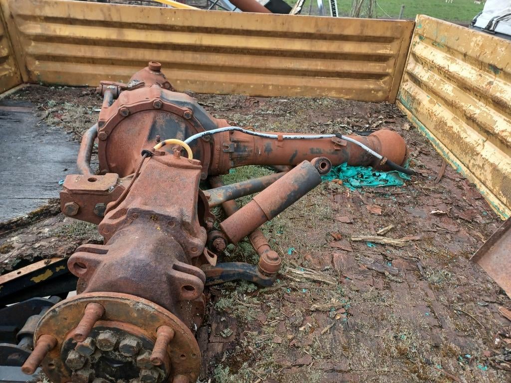 Unimog 406 vooras.

Staat onbekend., Auto-onderdelen, Ophalen, Mercedes