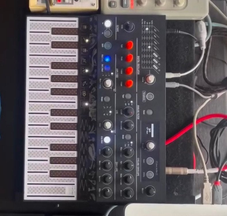 Arturia Microfreak + gooseneck mic, Muziek en Instrumenten, Ophalen of Verzenden, Zo goed als nieuw, Overige aantallen, Overige merken