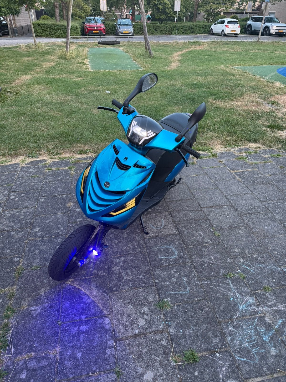Leader zip 125cc 4takt, Ophalen, Zo goed als nieuw, Benzine, Zip