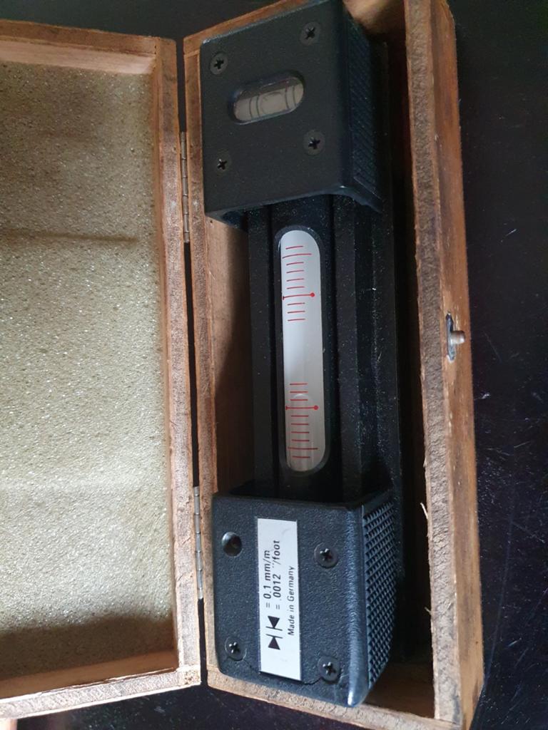 Precisie waterpas in houten kistje - Made in Germany, Ophalen of Verzenden, Gebruikt