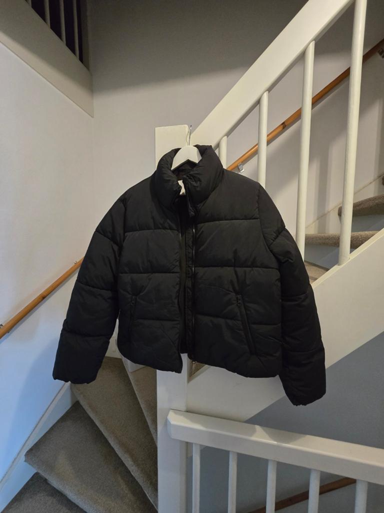 Nieuw h&m korte zwarte jas maat m, Ophalen, Nieuw, Zwart