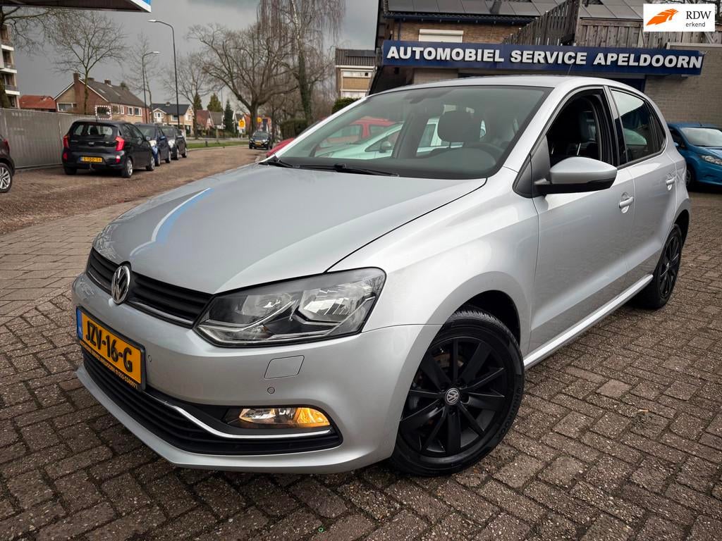 Volkswagen POLO 1.0 Comfortline *STOELVERW.*AIRCO*5DRS*PDC*E, Auto's, Gebruikt, Euro 6, Bedrijf, Handgeschakeld