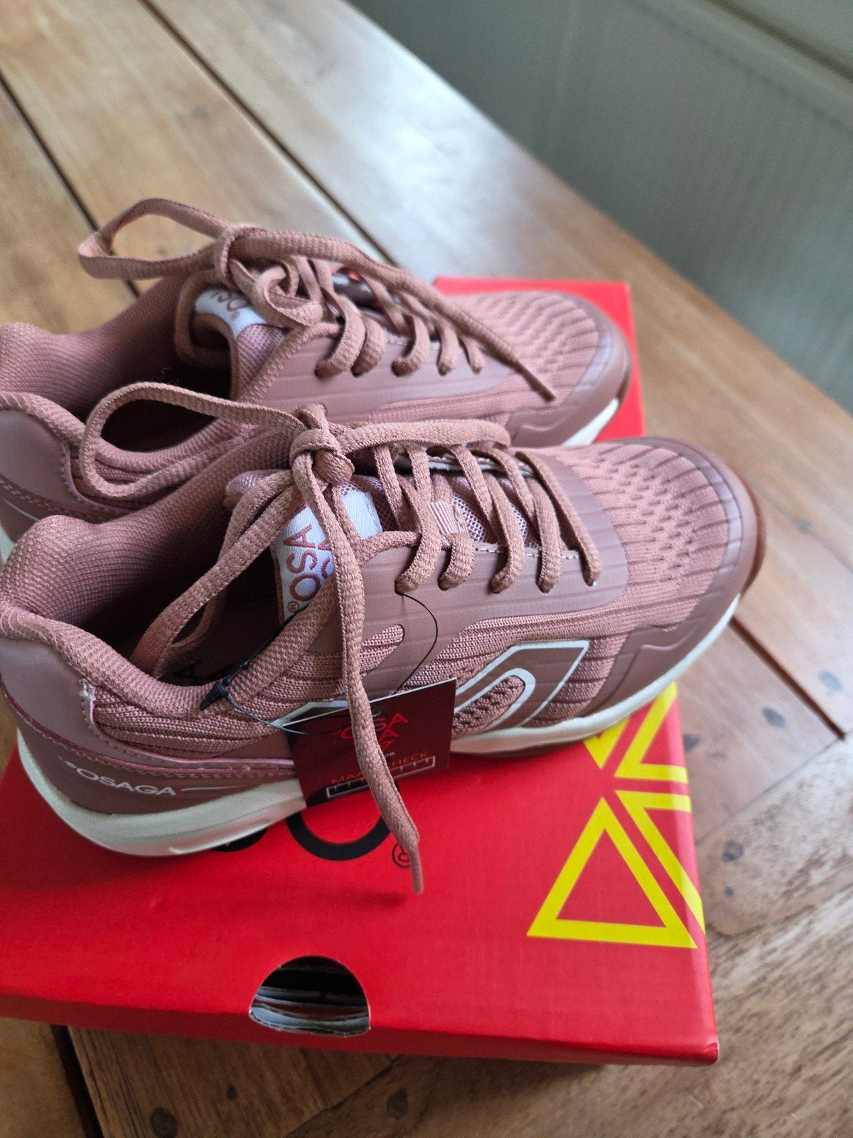 Leuke roze Osaga sportschoenen - Maat 32, Meisje, Sportschoenen, Ophalen of Verzenden, Nieuw