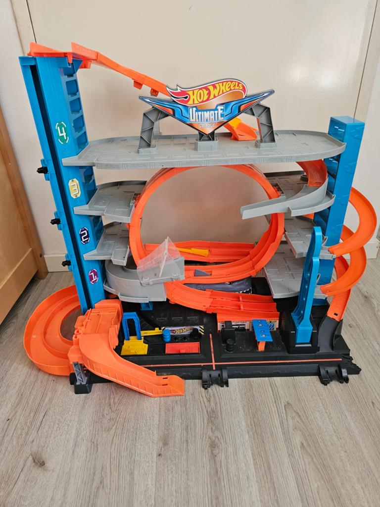 Hot Wheels Ultimate Garage (variant 2), Ophalen