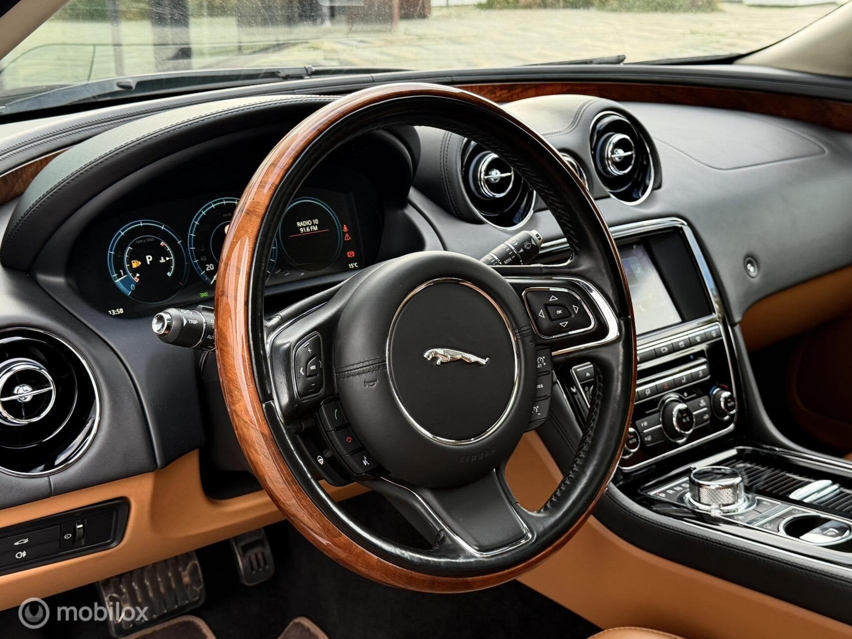 Jaguar XJ 3.0 V6 SC AWD Autobiography LWB |Alle opties|NL au, Auto's, Automaat, Gebruikt, Euro 6, 2995 cc