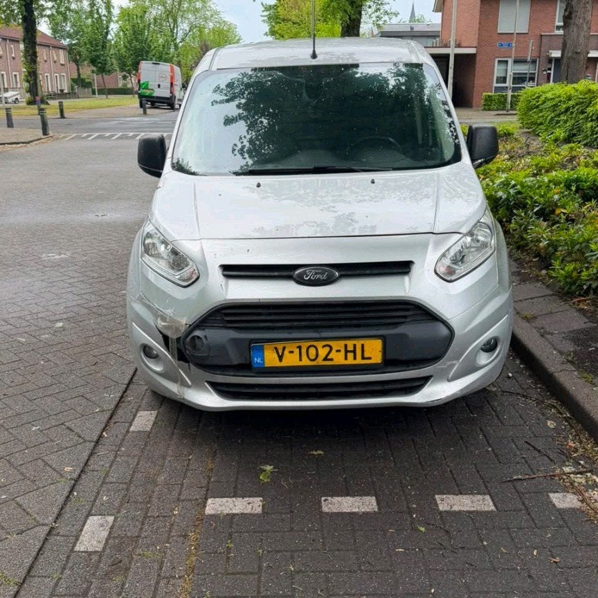 Ford connect Transit  L2 1.5 TDCI bouwjaar 2017, Auto's, Volkswagen, Euro 5, Zwart, 4 cilinders, 700 kg