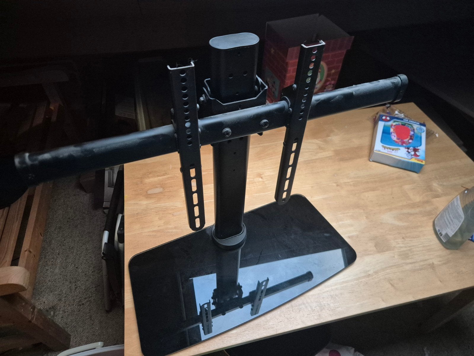 universele tv of monitor standaart / tafelstandaard, Audio, Tv en Foto, Televisie-accessoires, Ophalen of Verzenden, Zo goed als nieuw