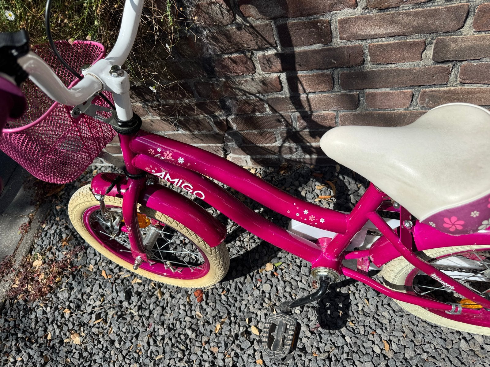 Amigo Flower Kinderfiets 16 inch - Roze, Ophalen, Zo goed als nieuw, Terugtraprem, 16 tot 20 inch