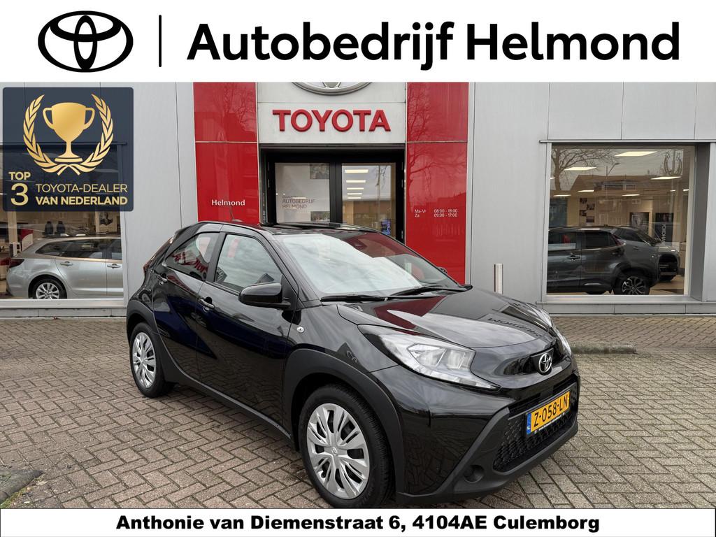 Toyota Aygo X 1.0 VVT-i MT Play Achteruitrij camera | Naviga, Gebruikt, 920 kg, 4 stoelen, Zwart