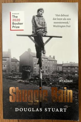 shuggie bain douglas stuart 9789046827574, Boeken, Ophalen of Verzenden, Gelezen