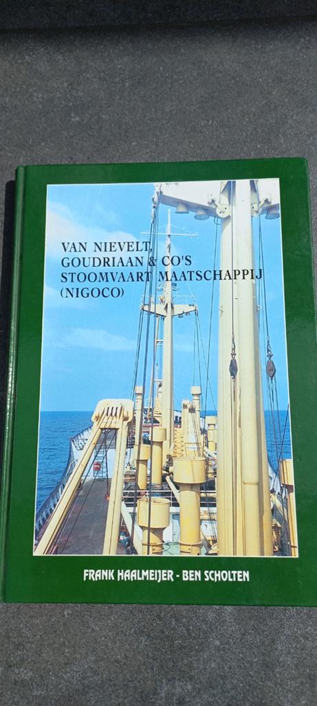 Boek: Van Nievelt, Goudriaan & Co's Stoomvaart Maatschappij, Ophalen of Verzenden, Gelezen, Frank Haalmeijer en Ben Scholten, Boot