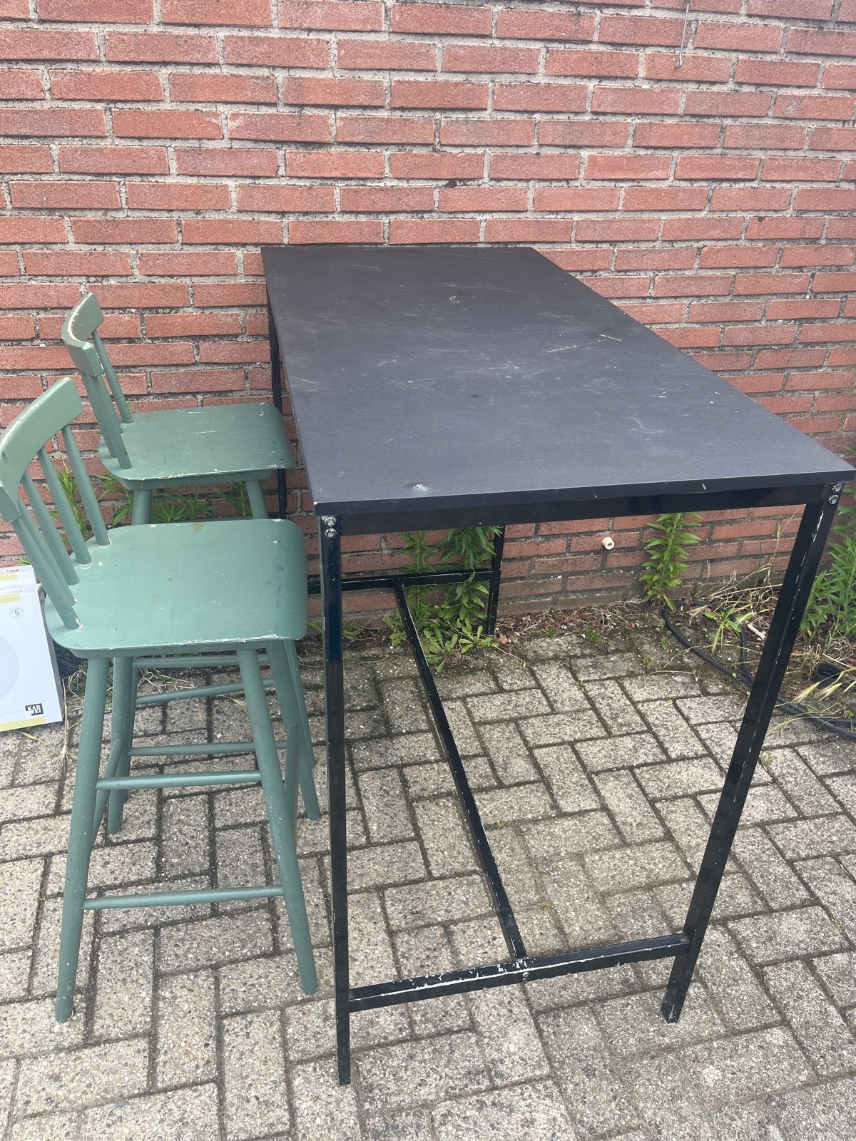 GRATIS VANDAAG: Bartafel met twee krukken - opknapper, Ophalen, Gebruikt, Inclusief barstoelen