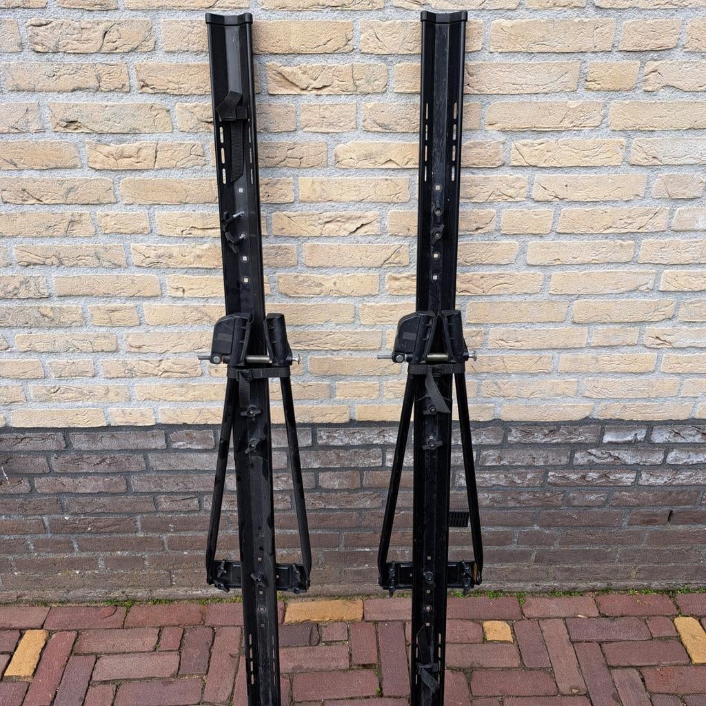 MontBlanc Fietsendragers voor dakdragers (set van 2), Ophalen of Verzenden, 2 fietsen, Gebruikt, Dakdrager