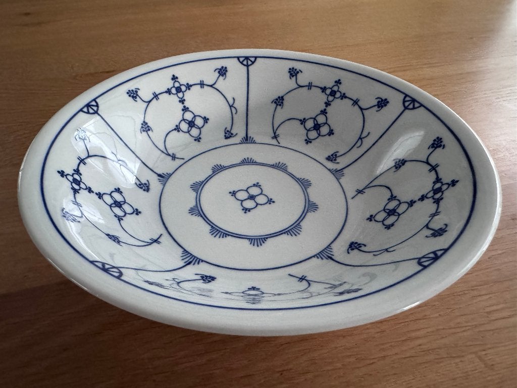 Blau Saks Jager ronde serveerschaal, Ophalen of Verzenden, Overige stijlen, Porselein, Schaal of Schalen