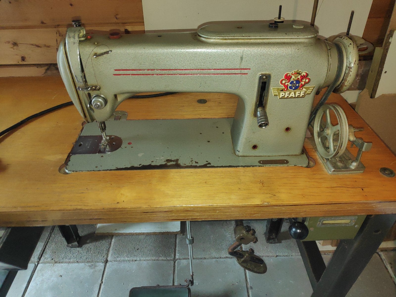 Vintage industriële naaimachine Pfaff, Ophalen, Naaimachine, Industrieel, Gebruikt