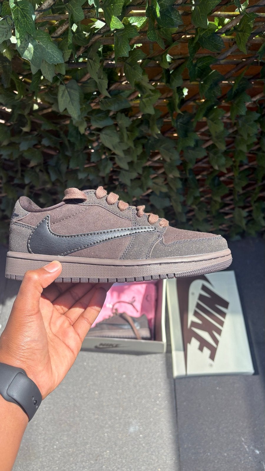 Travis Scott met Roze Veters 36, Bruin, Nieuw, Ophalen of Verzenden, Sneakers of Gympen