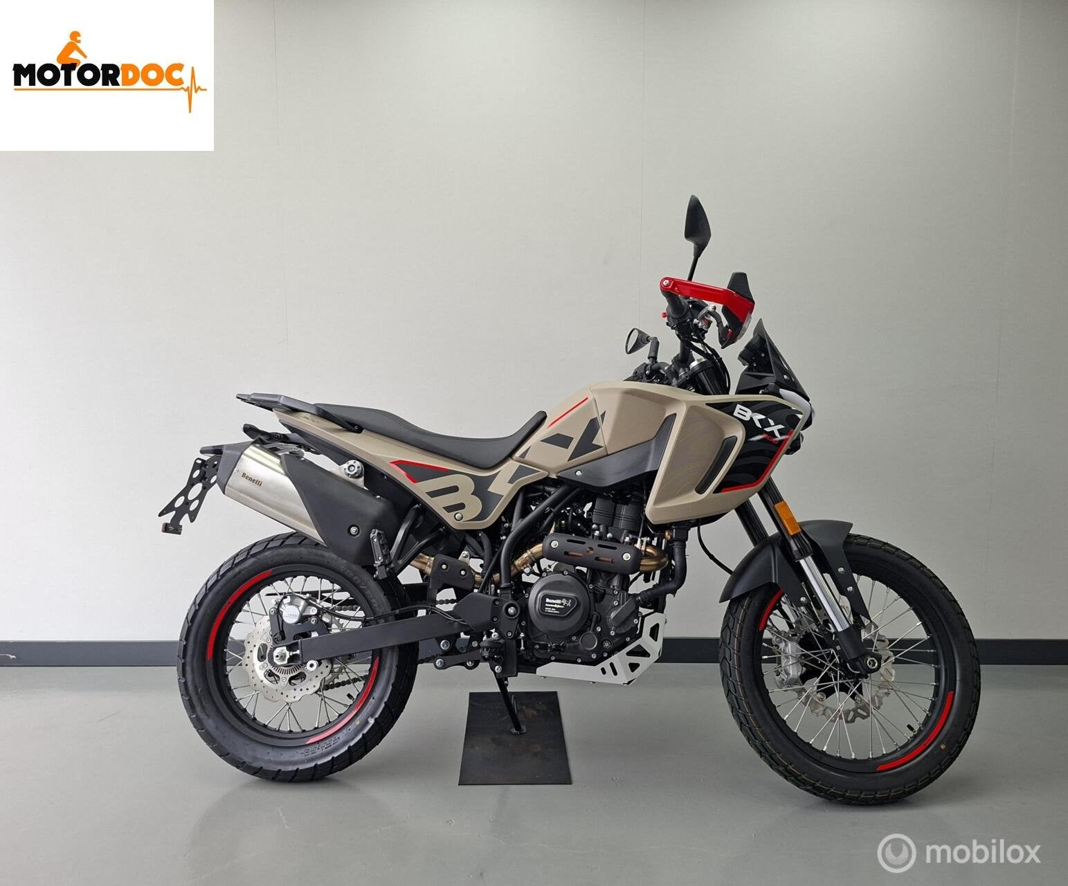 Benelli BKX 300 Trail, Motoren, Bedrijf, Toermotor, Handgeschakeld, 12 t/m 35 kW
