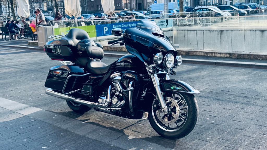 Harly Davidson  ultra limited . te koop, Motoren, 2 cilinders, Occasion, LED Verlichting, Particulier