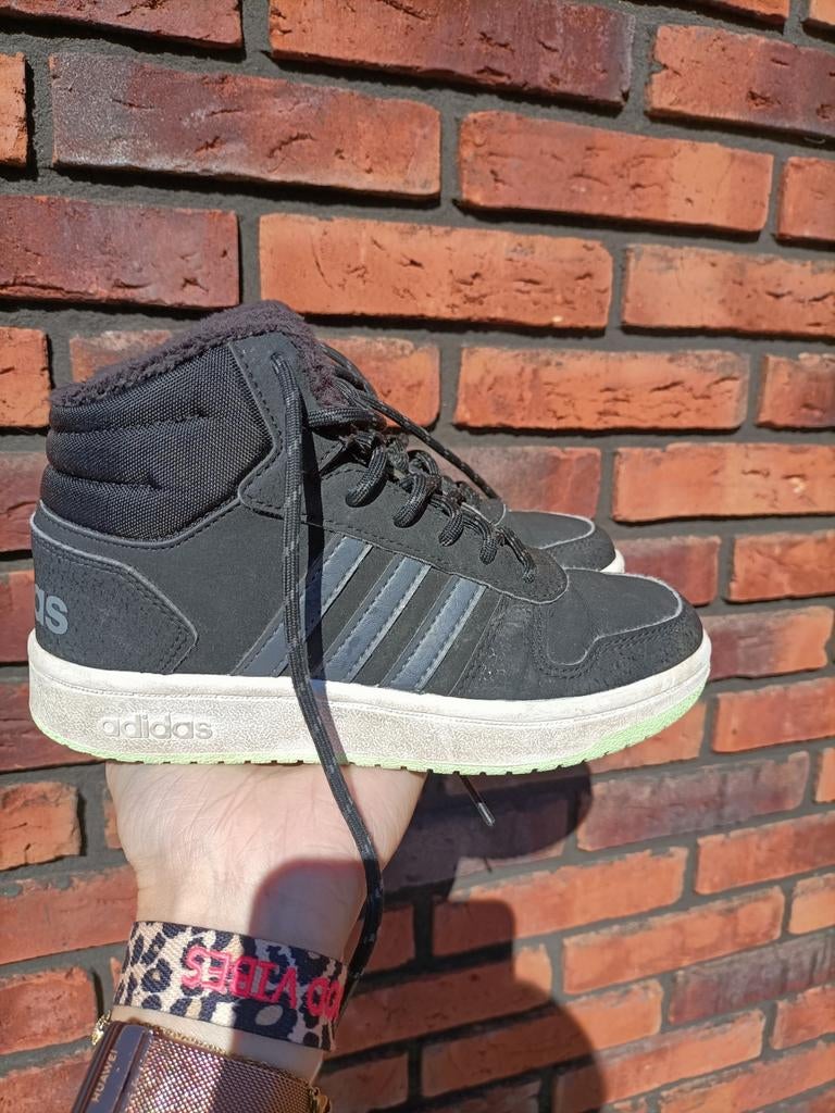 Nette hoge Adidas sneakers maat 31.5 - weinig gedragen, Adidas, Ophalen of Verzenden, Zo goed als nieuw, Jongen of Meisje