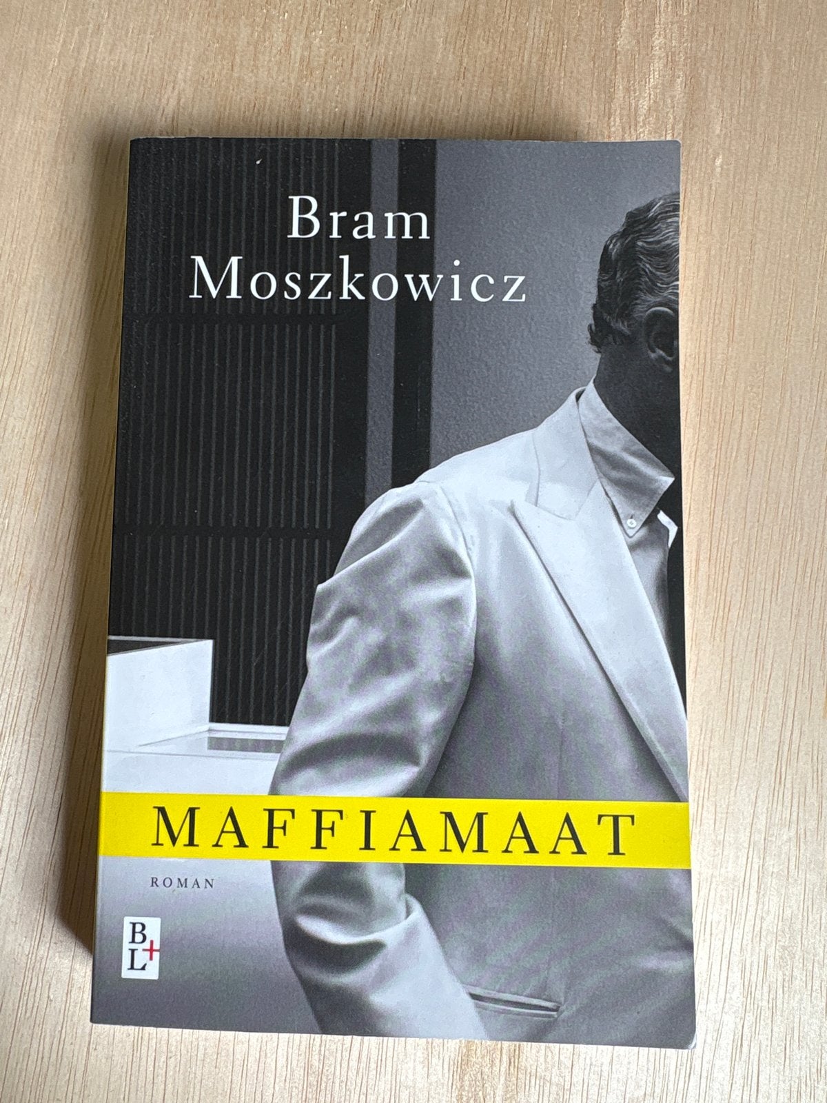 Maffiamaat - Bram Moszkowicz (Roman), Boeken, Ophalen of Verzenden, Zo goed als nieuw, Nederland