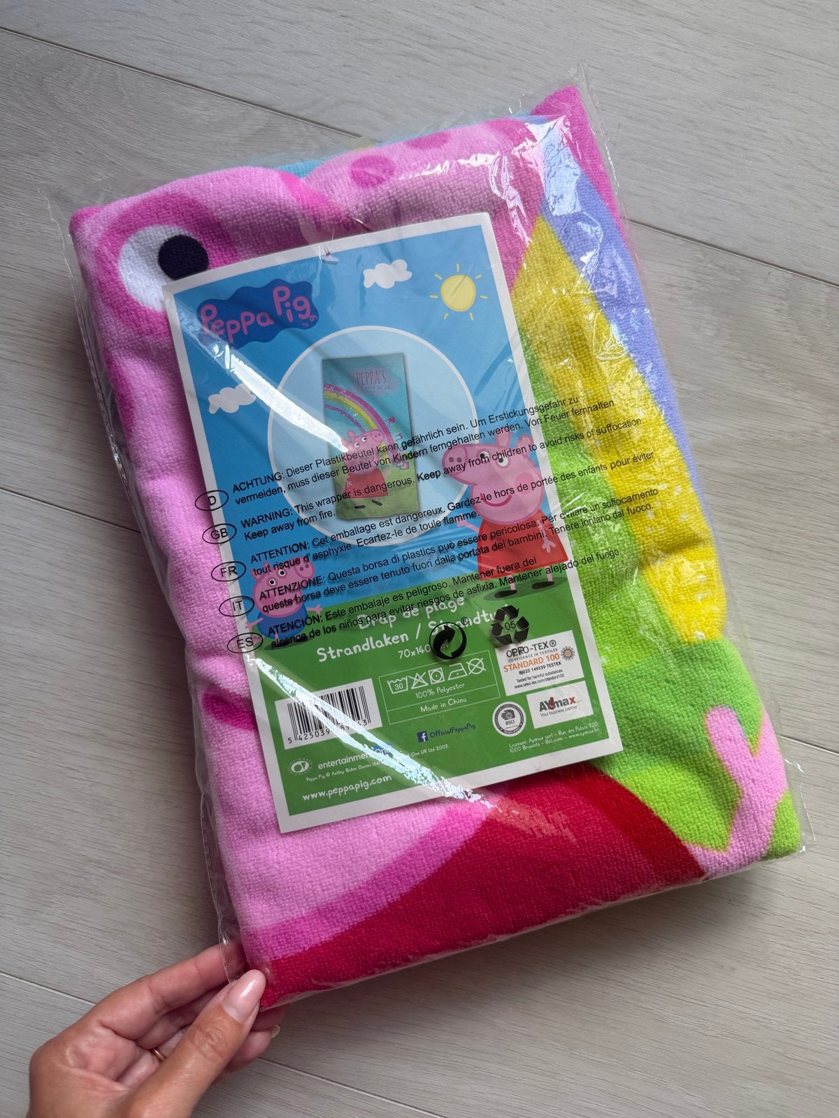 NIEUW ! Peppa Pig Strandlaken - 70x140 cm, Ophalen of Verzenden, Nieuw