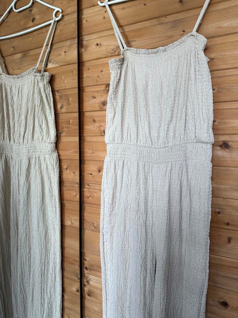 Beige jumpsuit Bershka maat L, Kleding | Dames, Jumpsuits, Ophalen of Verzenden, Zo goed als nieuw, Maat 42/44 (L), Beige